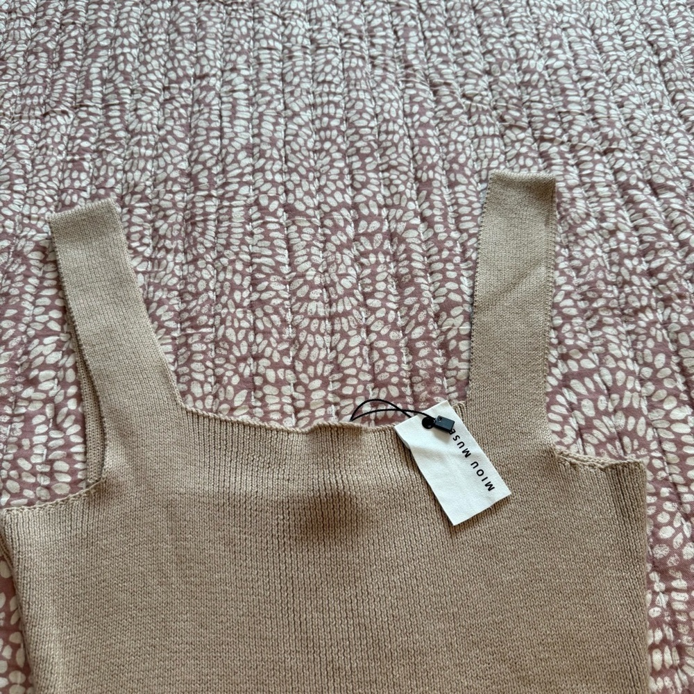 Elegant Tan Knit Mini Dress - Picture 3 of 8